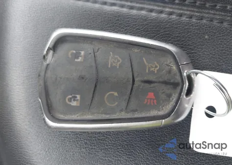 2016 Cadillac Escalade Premium Collection z USA, uszkodzony, nr VIN 1GYS4CKJ2GR451466